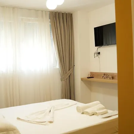 Luris Hotell Golem (Tirana)