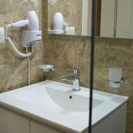 Hotell Luris Golem (Tirana)