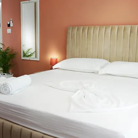 Luris 4* Golem (Tirana)