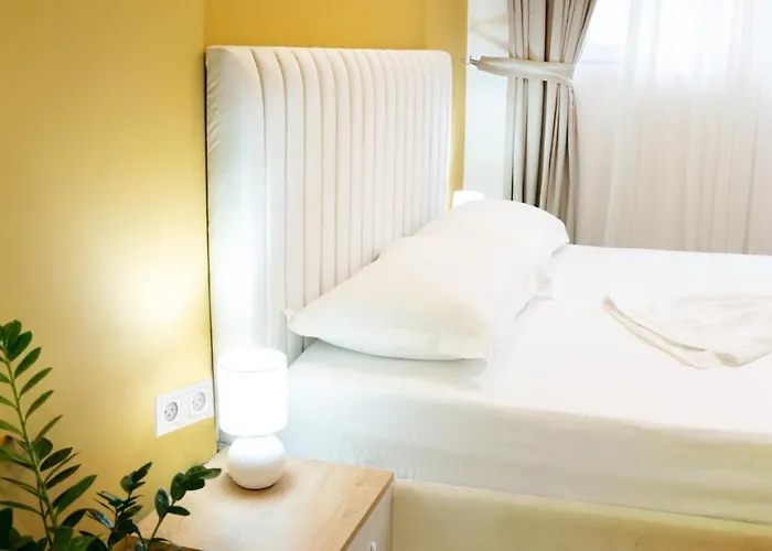 Luris Golem (Tirana)