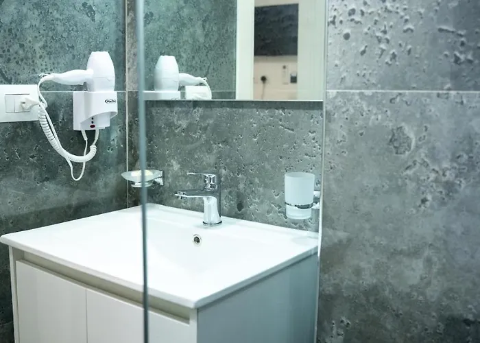 Luris Hotel Golem (Tirana)