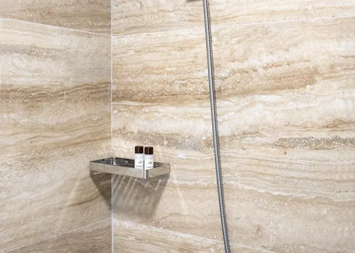 Hotel Luris Golem (Tirana)